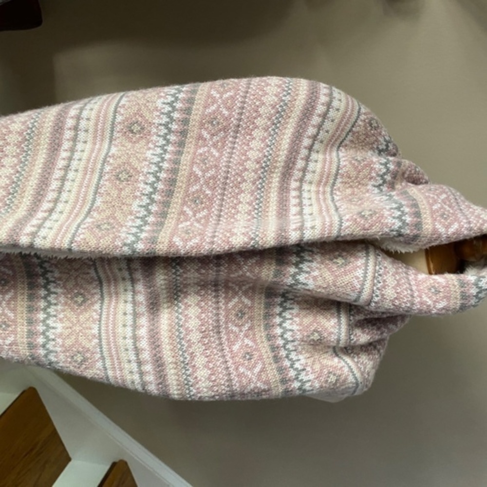 Anthropologie Pink Fair Isle Fleece Infinity Scarf - Picture 6 of 8